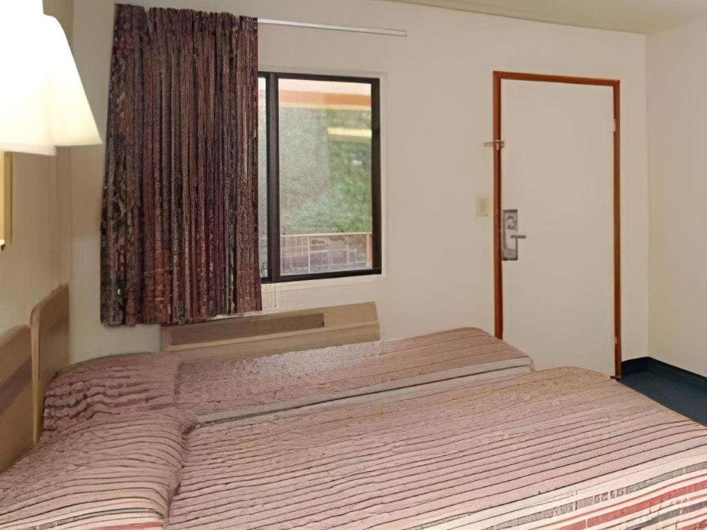 Econo Lodge Atlanta Airport East Forest Park Exterior foto